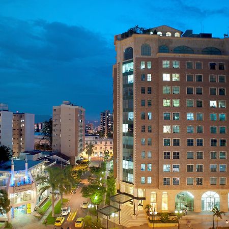 Hotel Dann Carlton بوكارامانغا المظهر الخارجي الصورة