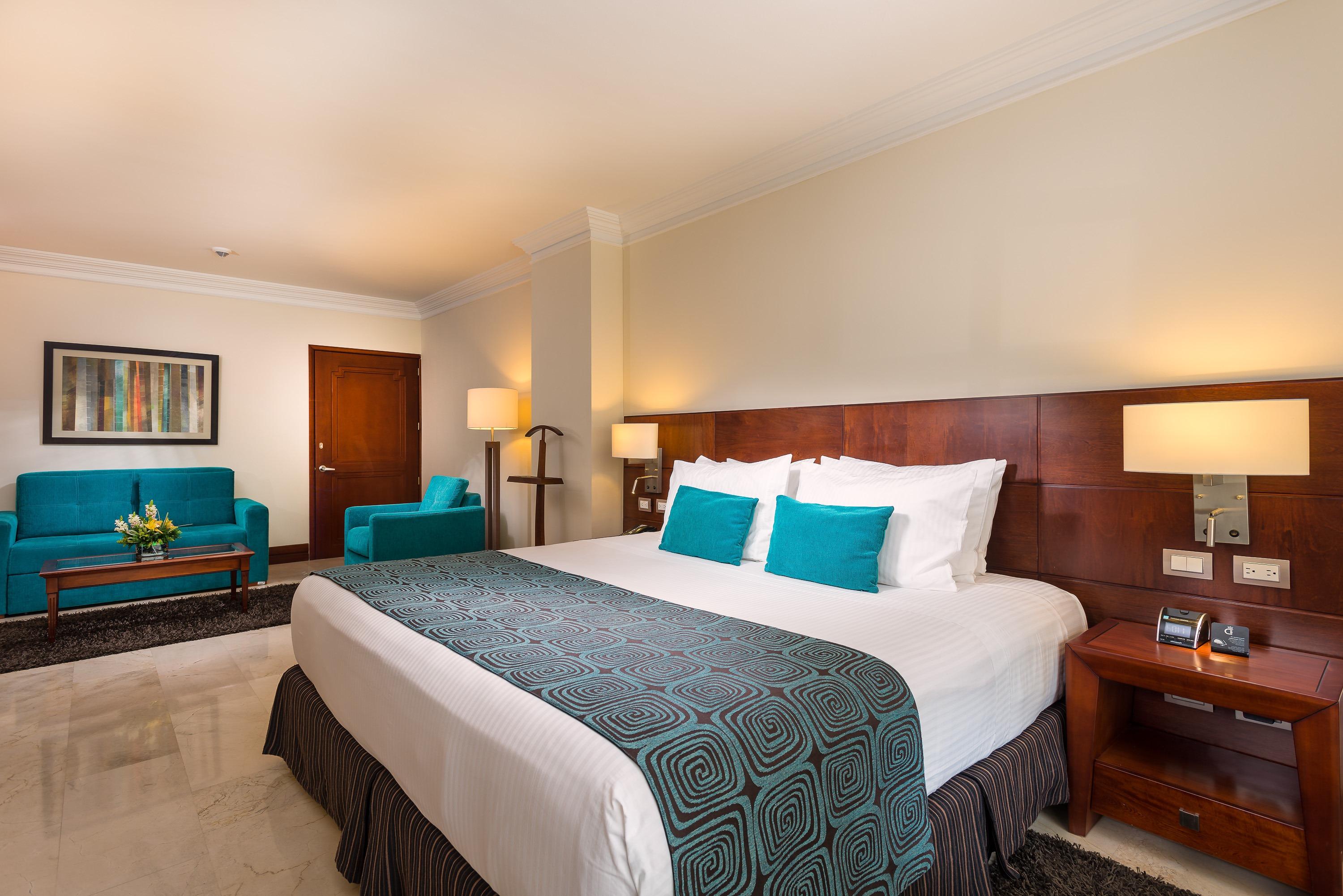 Hotel Dann Carlton بوكارامانغا المظهر الخارجي الصورة A room at the hotel