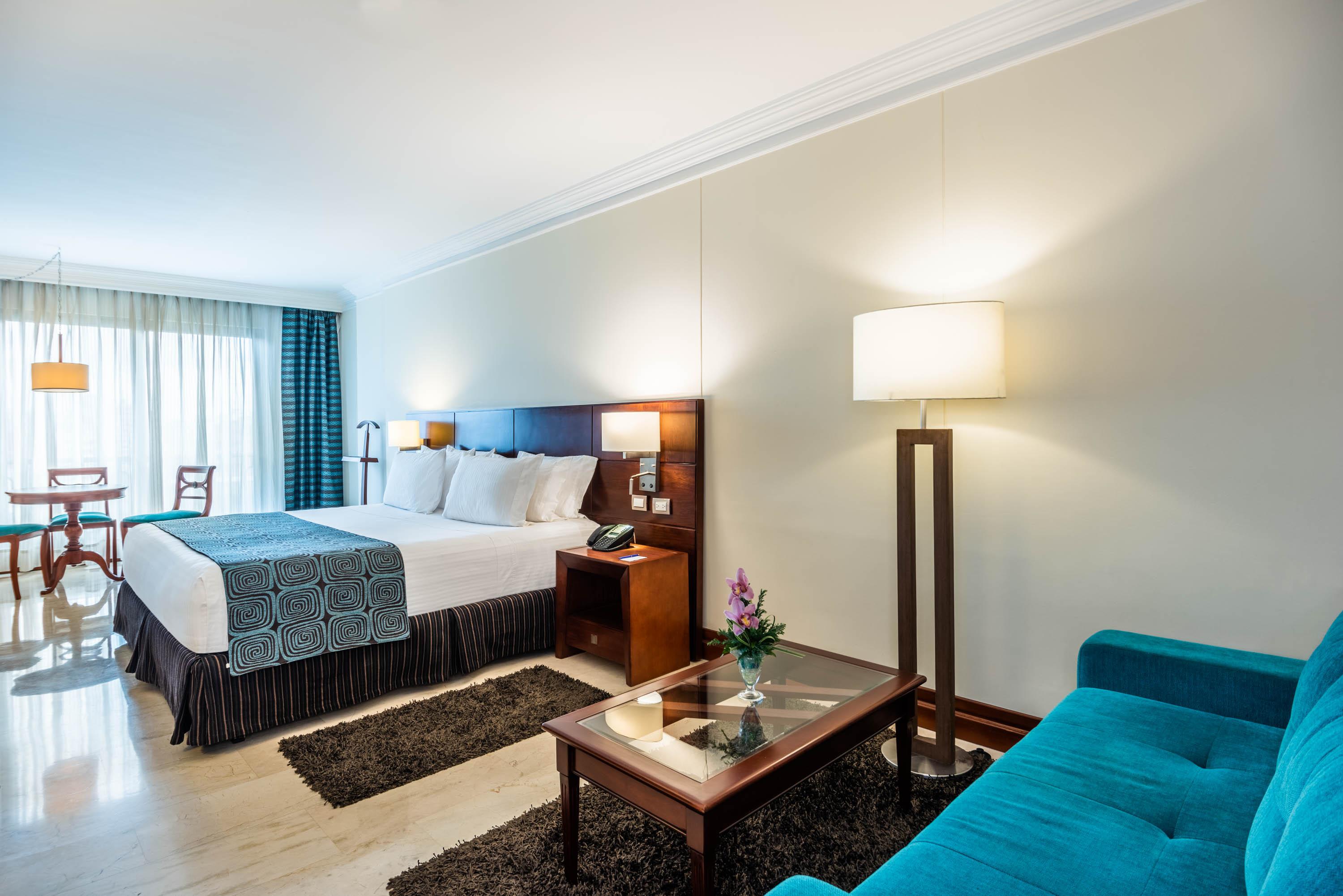 Hotel Dann Carlton بوكارامانغا المظهر الخارجي الصورة A room at the hotel