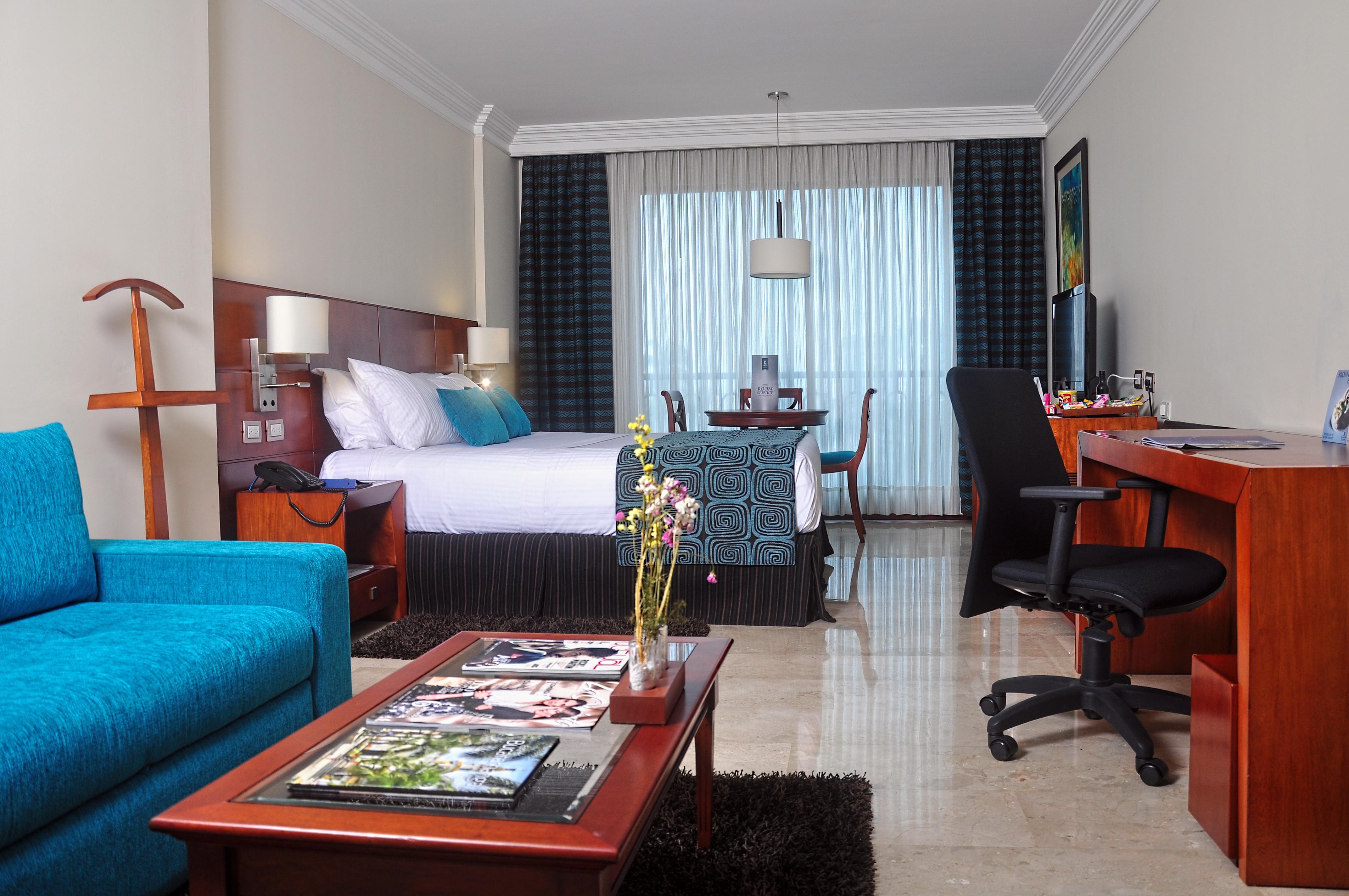 Hotel Dann Carlton بوكارامانغا المظهر الخارجي الصورة A room at the hotel