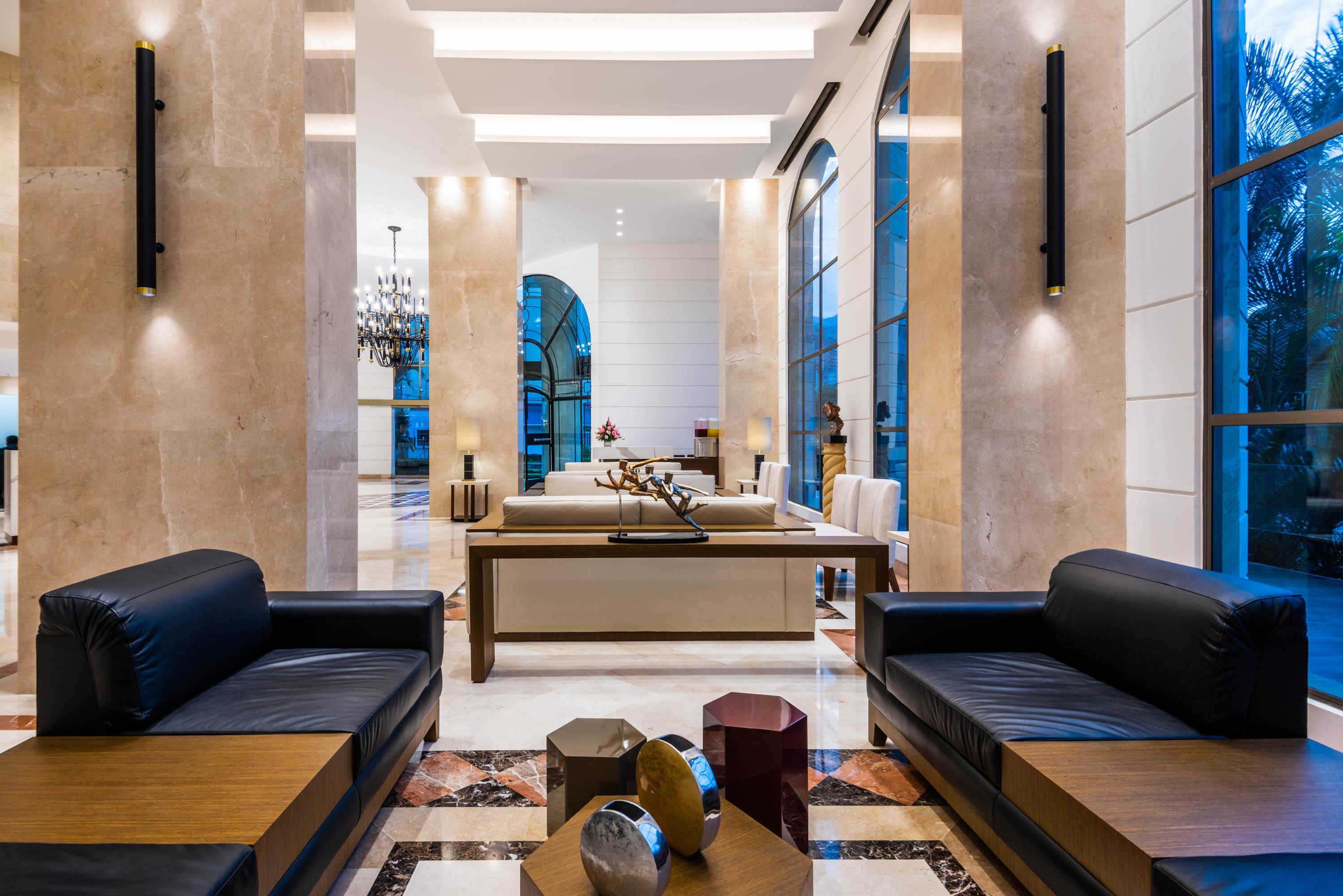 Hotel Dann Carlton بوكارامانغا المظهر الخارجي الصورة Lobby